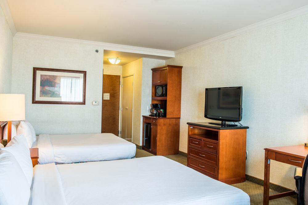 Courtyard By Marriott San Luis Potosi Hotel Buitenkant foto