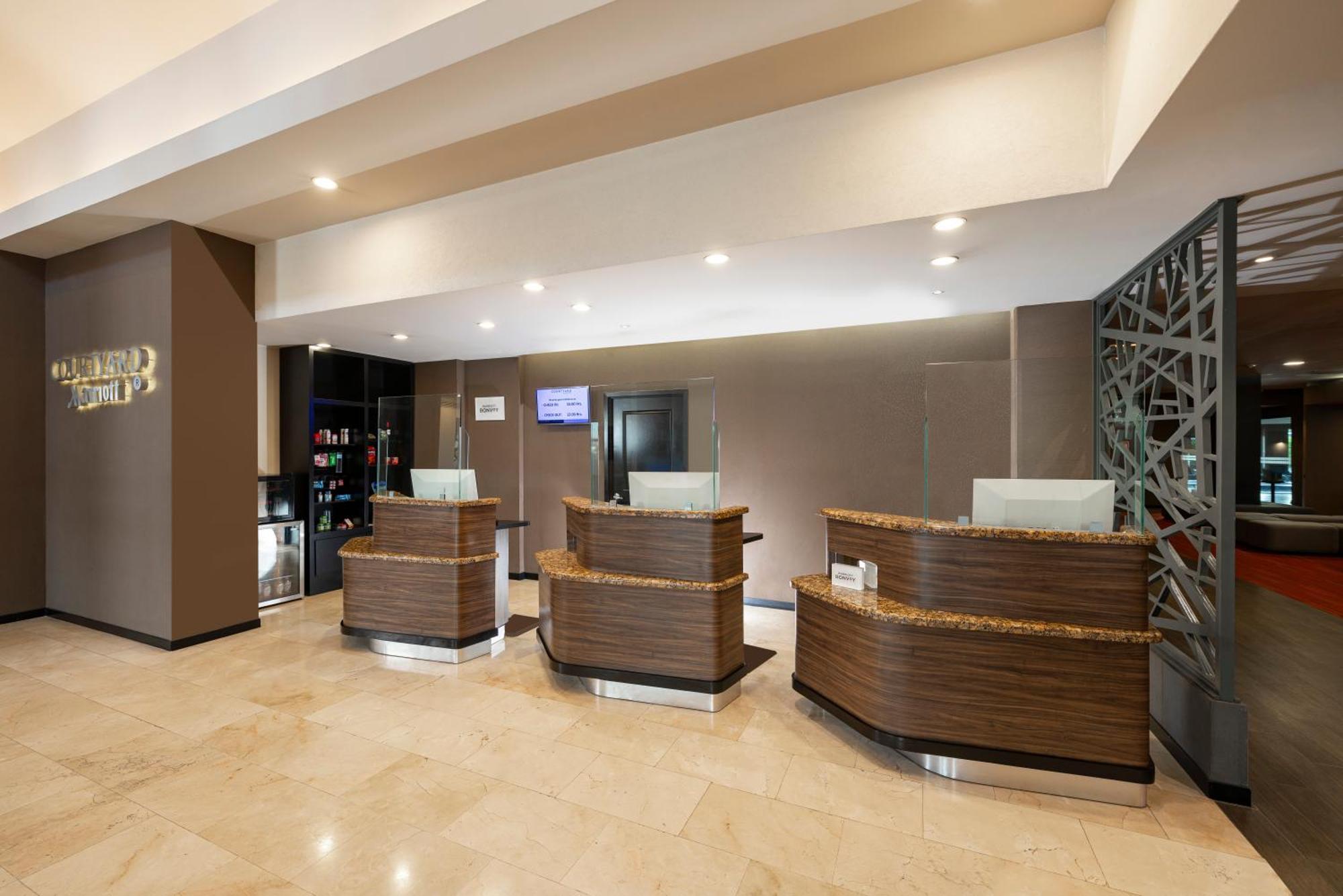 Courtyard By Marriott San Luis Potosi Hotel Buitenkant foto