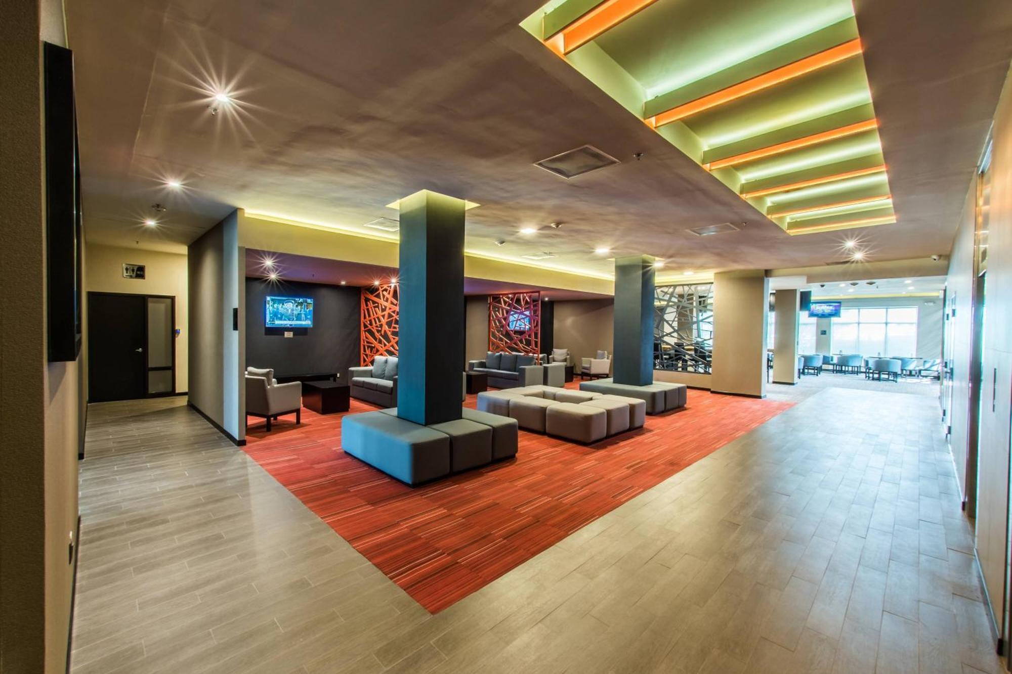 Courtyard By Marriott San Luis Potosi Hotel Buitenkant foto