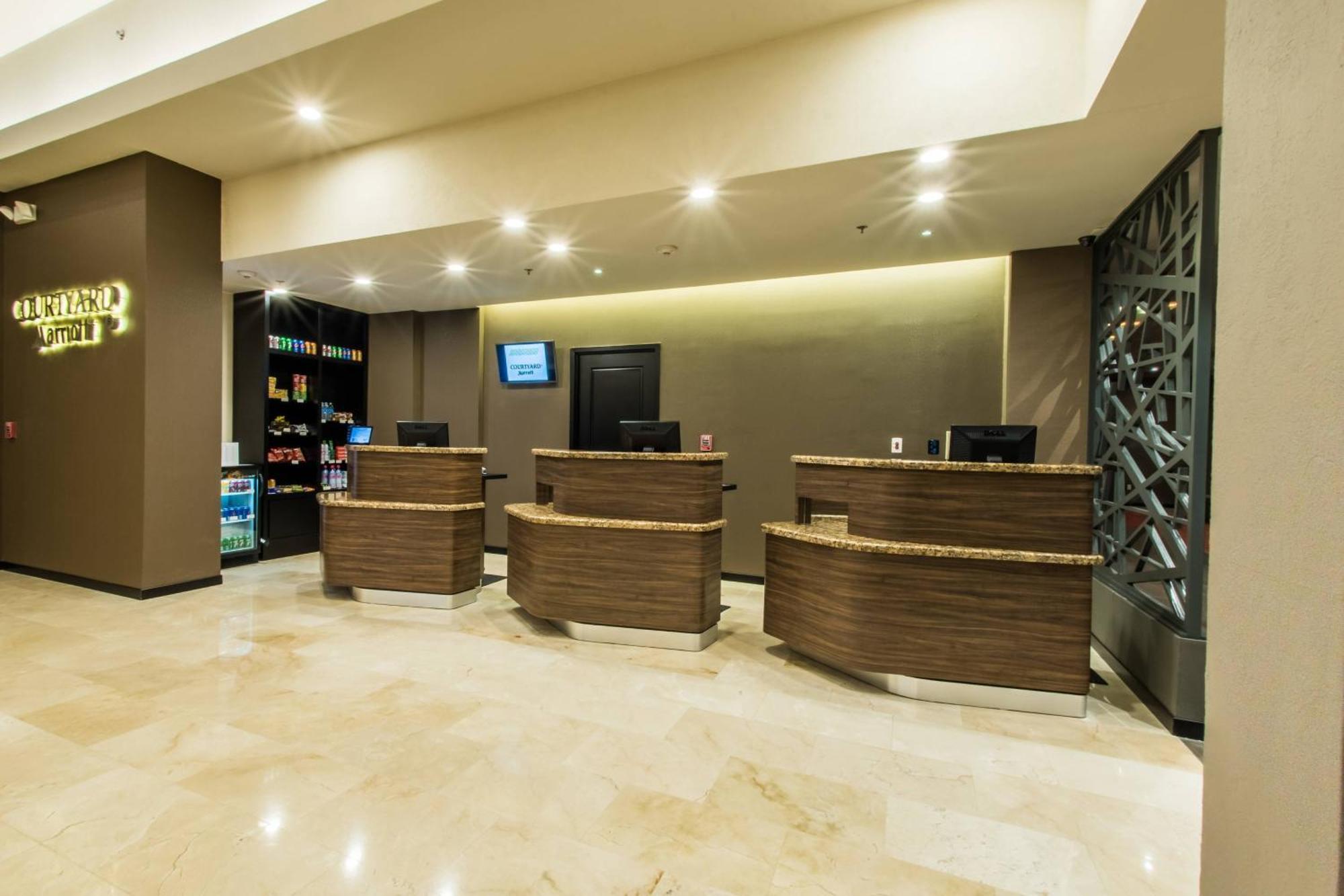 Courtyard By Marriott San Luis Potosi Hotel Buitenkant foto