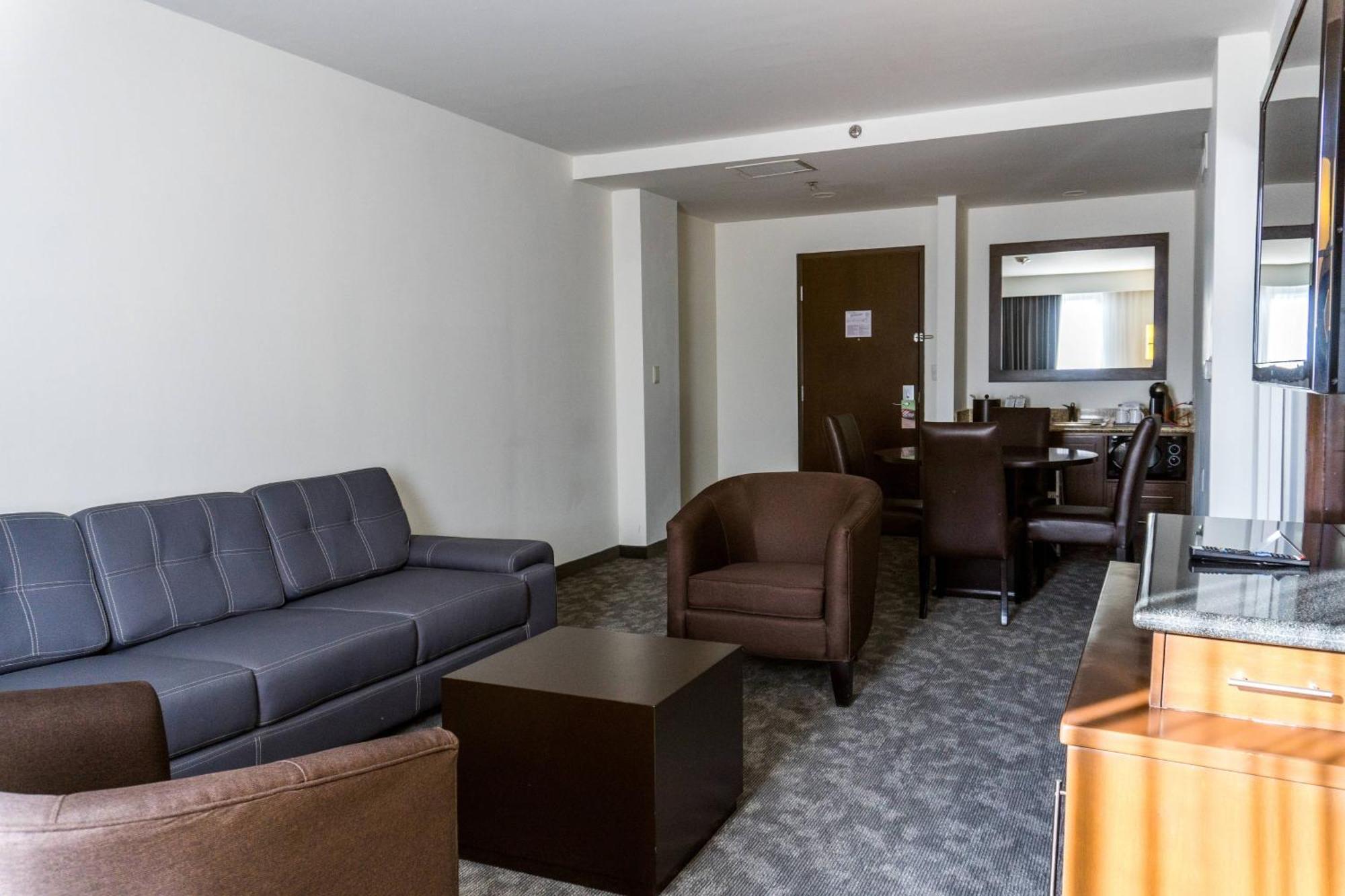 Courtyard By Marriott San Luis Potosi Hotel Buitenkant foto