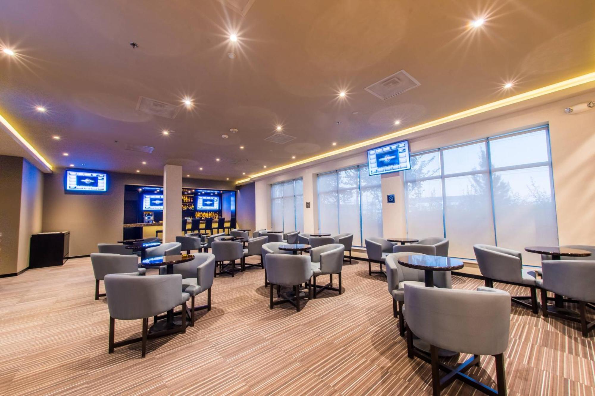 Courtyard By Marriott San Luis Potosi Hotel Buitenkant foto