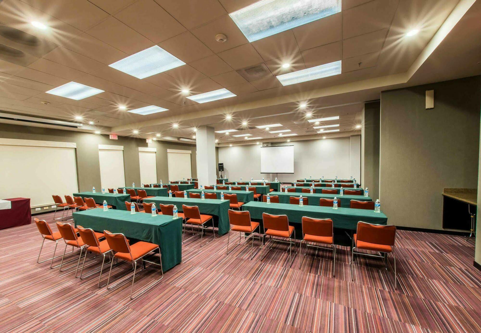 Courtyard By Marriott San Luis Potosi Hotel Buitenkant foto